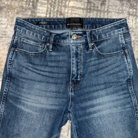 FLASH SALE! WHBM High Rise Straight Sculpt Jeans (4) - Picture 5 of 9